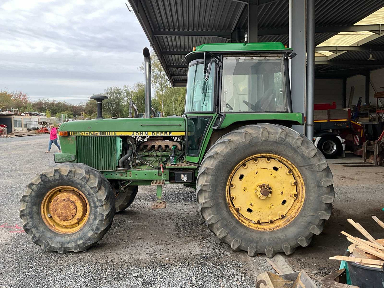John Deere 4040 - Máy cày: hình 5 John Deere 4040 - Máy cày: hình 5
