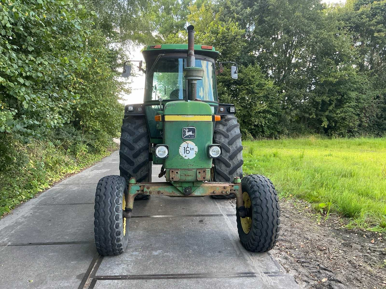 John Deere 4040 - Máy cày: hình 2 John Deere 4040 - Máy cày: hình 2