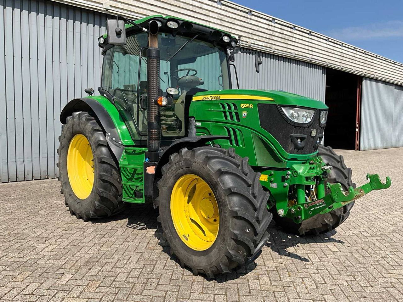 John Deere 6125R - Máy cày: hình 2 John Deere 6125R - Máy cày: hình 2