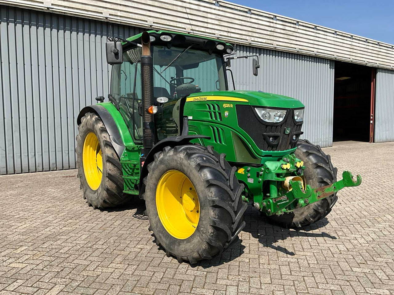 John Deere 6125R - Máy cày: hình 2 John Deere 6125R - Máy cày: hình 2