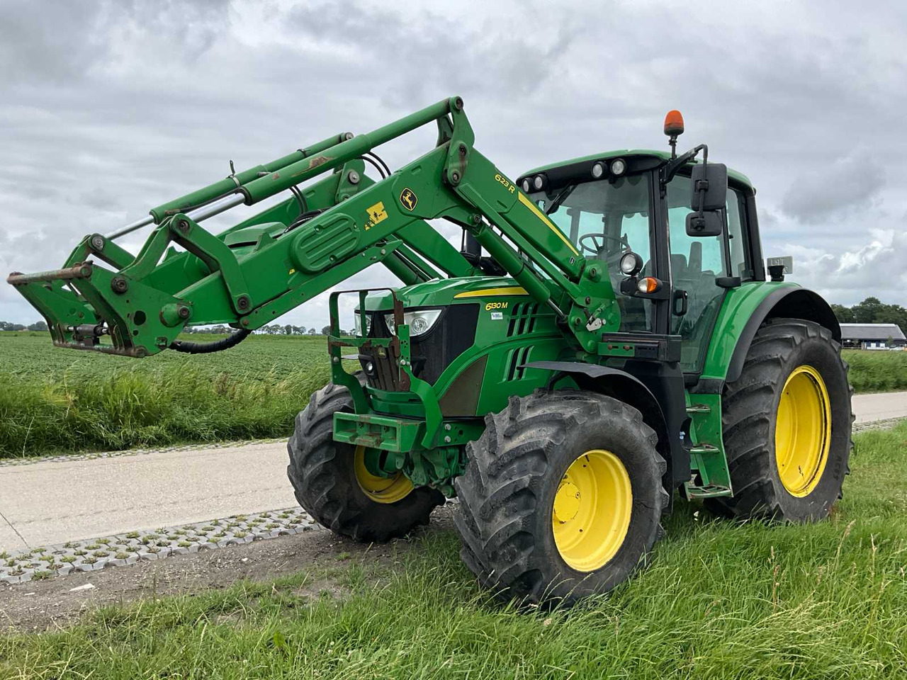 John Deere 6130M - Máy cày: hình 2 John Deere 6130M - Máy cày: hình 2