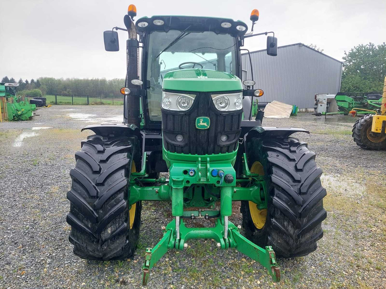 John Deere 6150R - Máy cày: hình 2 John Deere 6150R - Máy cày: hình 2