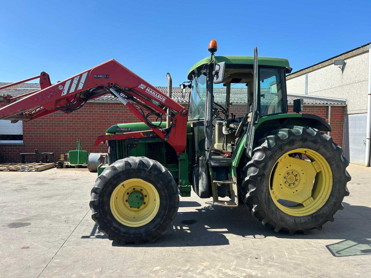 John Deere 6210 - Máy cày: hình 2 John Deere 6210 - Máy cày: hình 2