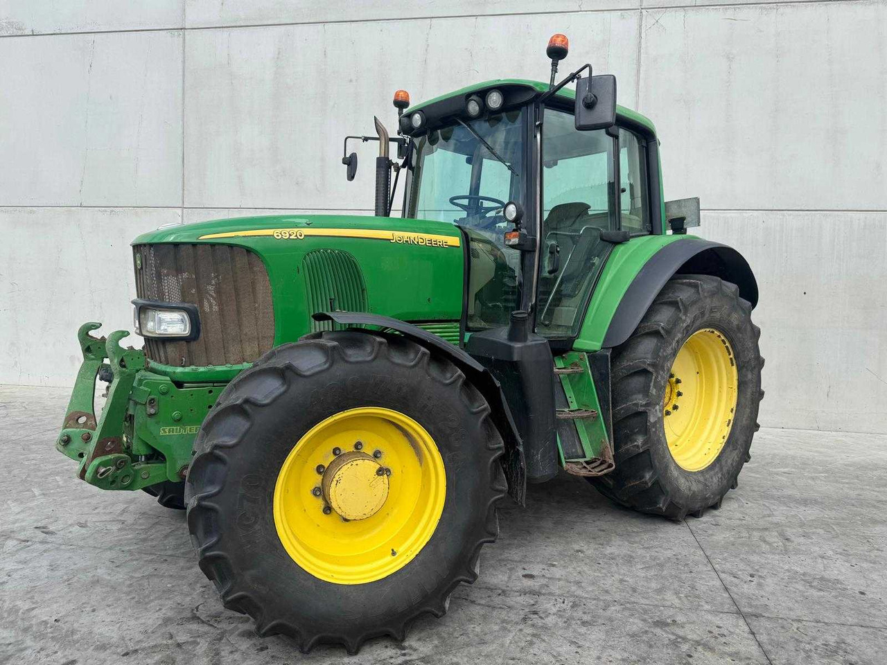 John Deere 6920 - Máy cày: hình 1 John Deere 6920 - Máy cày: hình 1