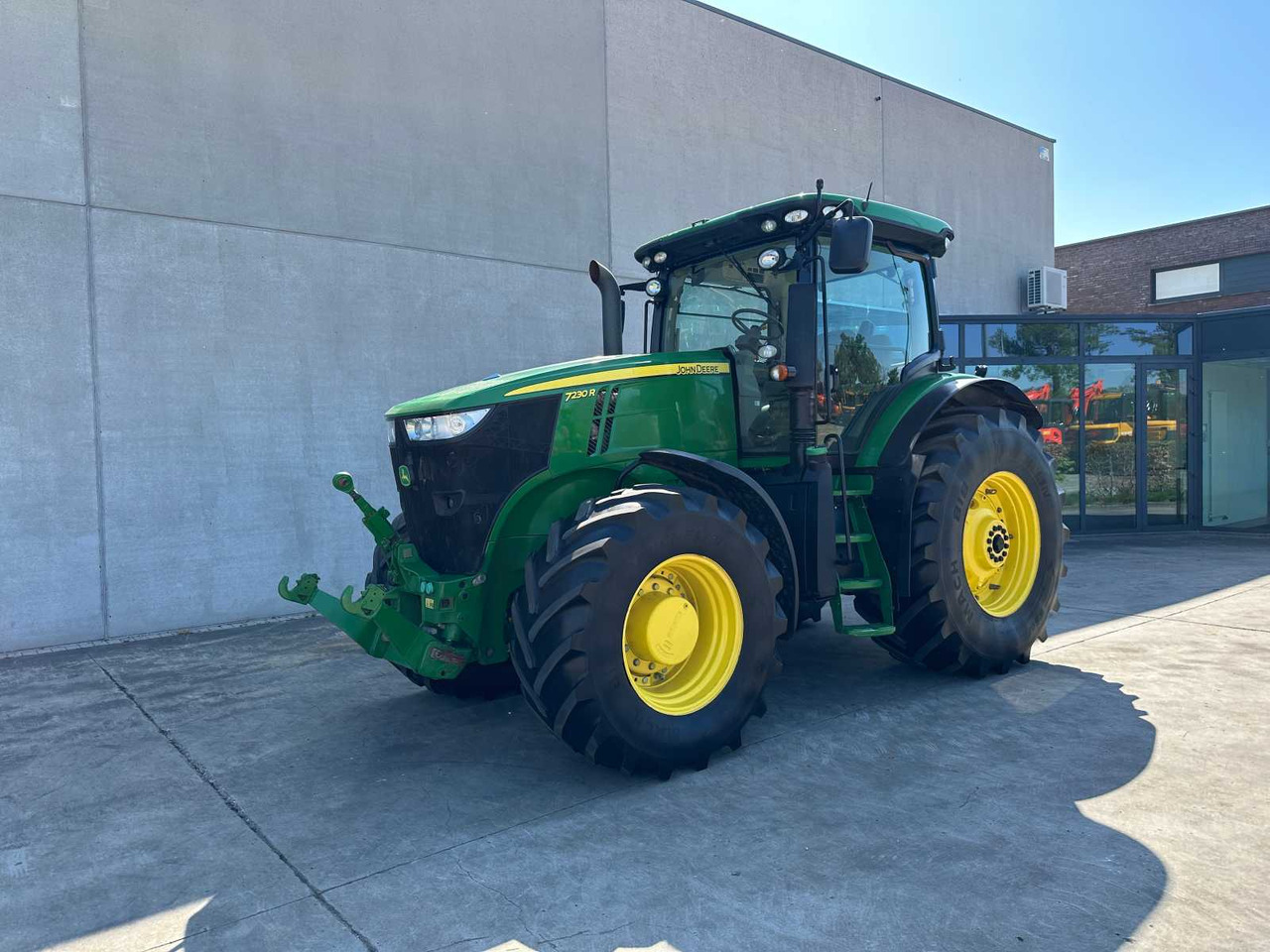 John Deere 7230R - Máy cày: hình 1 John Deere 7230R - Máy cày: hình 1