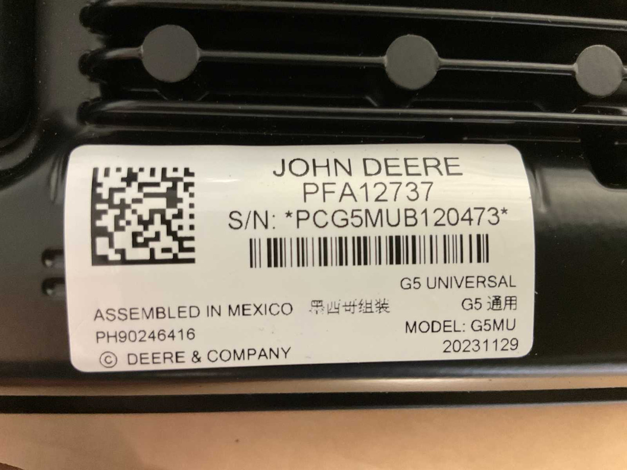 John Deere G5 Universal - Máy chất hàng trước cho máy cày: hình 3 John Deere G5 Universal - Máy chất hàng trước cho máy cày: hình 3