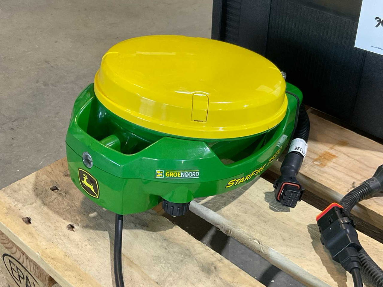 John Deere StarFire 7500 / G5 Plus - Máy chất hàng trước cho máy cày: hình 4 John Deere StarFire 7500 / G5 Plus - Máy chất hàng trước cho máy cày: hình 4