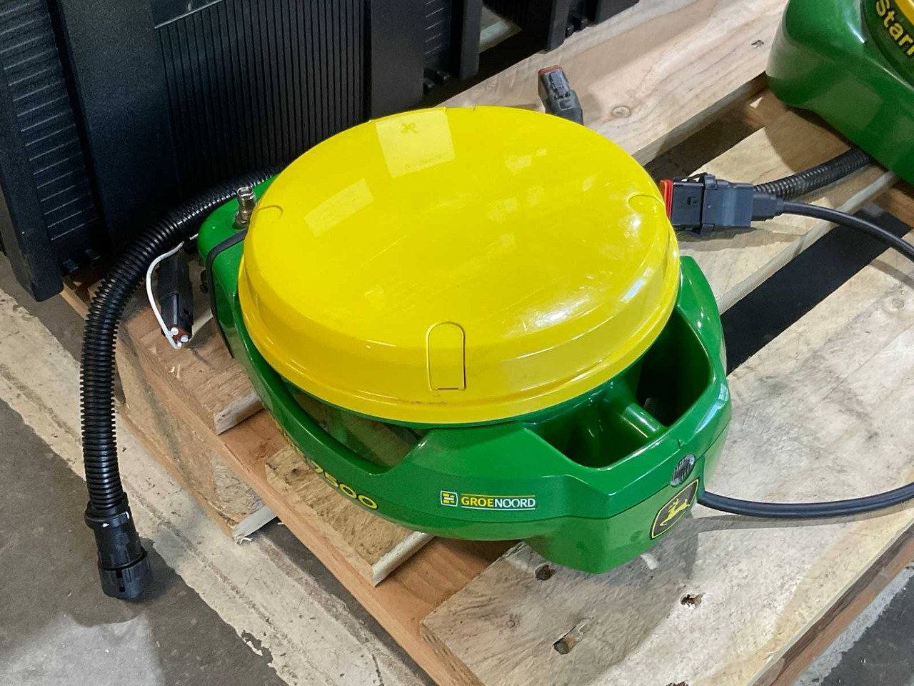 John Deere StarFire 7500 / G5 Plus - Máy chất hàng trước cho máy cày: hình 3 John Deere StarFire 7500 / G5 Plus - Máy chất hàng trước cho máy cày: hình 3