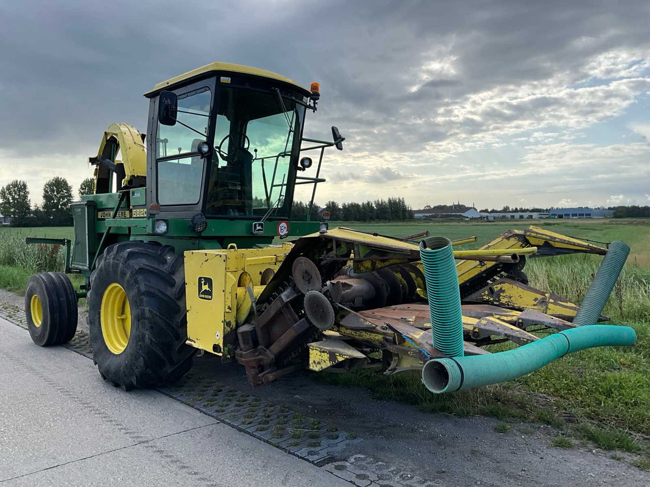 John deere 5820 - Máy gặt đập thức ăn gia súc: hình 4 John deere 5820 - Máy gặt đập thức ăn gia súc: hình 4