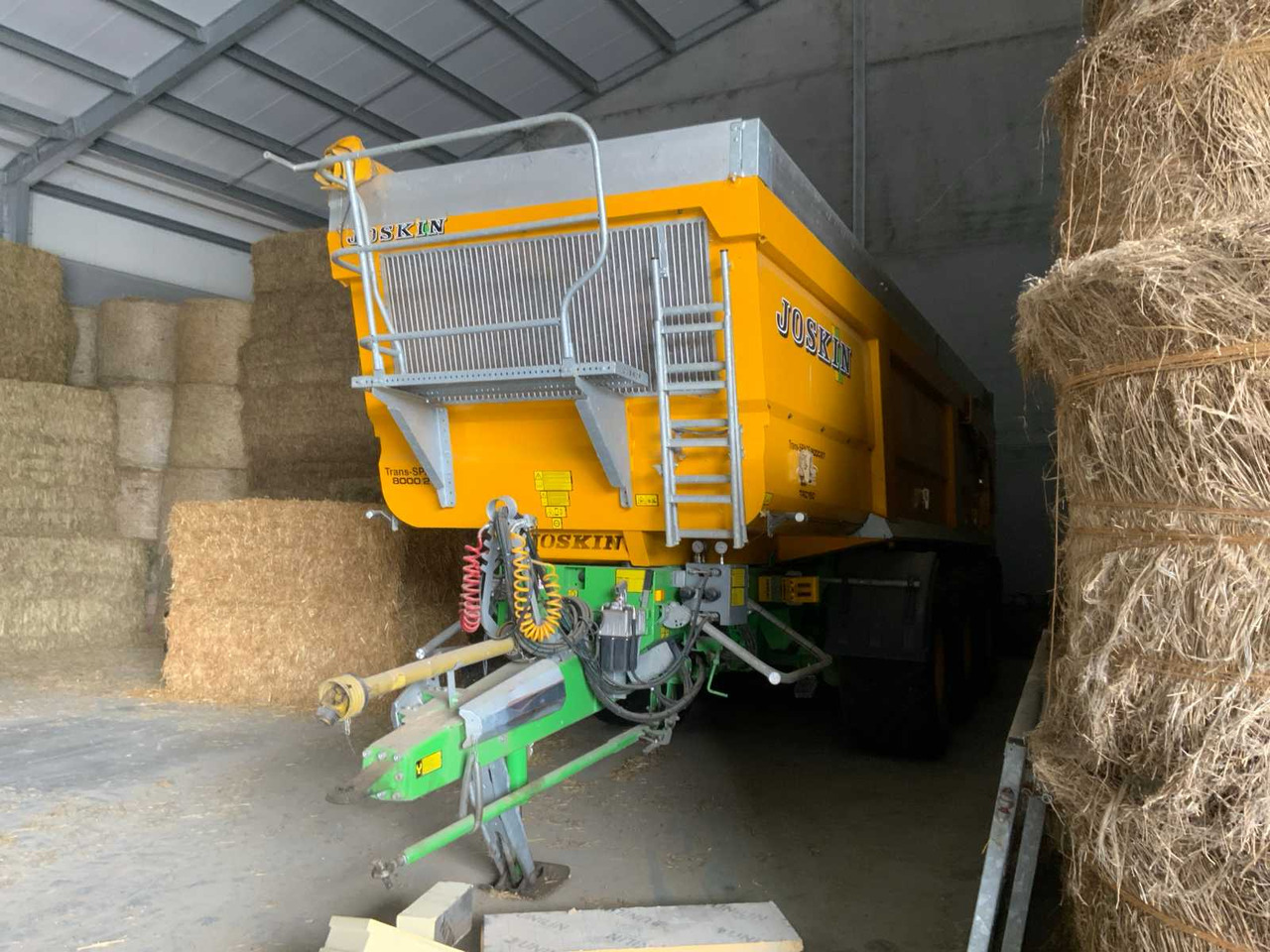 Joskin Triden Trans-Space 8000/27 - Toa kéo nhỏng/ Xe đổ: hình 3 Joskin Triden Trans-Space 8000/27 - Toa kéo nhỏng/ Xe đổ: hình 3