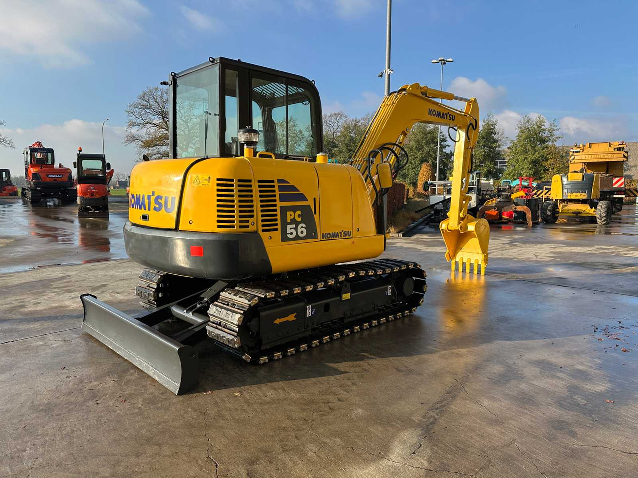 KOMATSU - PC56-7 - MIDI EXCAVATOR - Máy xúc: hình 4 KOMATSU - PC56-7 - MIDI EXCAVATOR - Máy xúc: hình 4