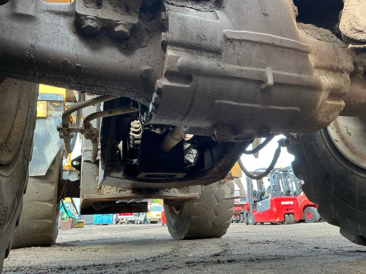 Máy xúc lật bánh lốp KOMATSU WA380 SHOVEL: hình 14 Máy xúc lật bánh lốp KOMATSU WA380 SHOVEL: hình 14