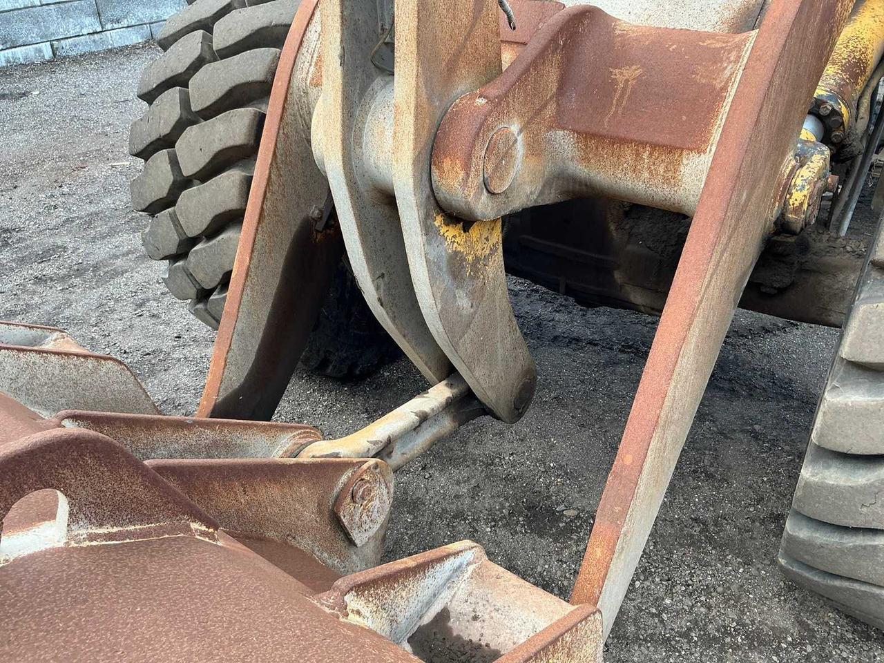 Máy xúc lật bánh lốp KOMATSU WA380 SHOVEL: hình 17 Máy xúc lật bánh lốp KOMATSU WA380 SHOVEL: hình 17