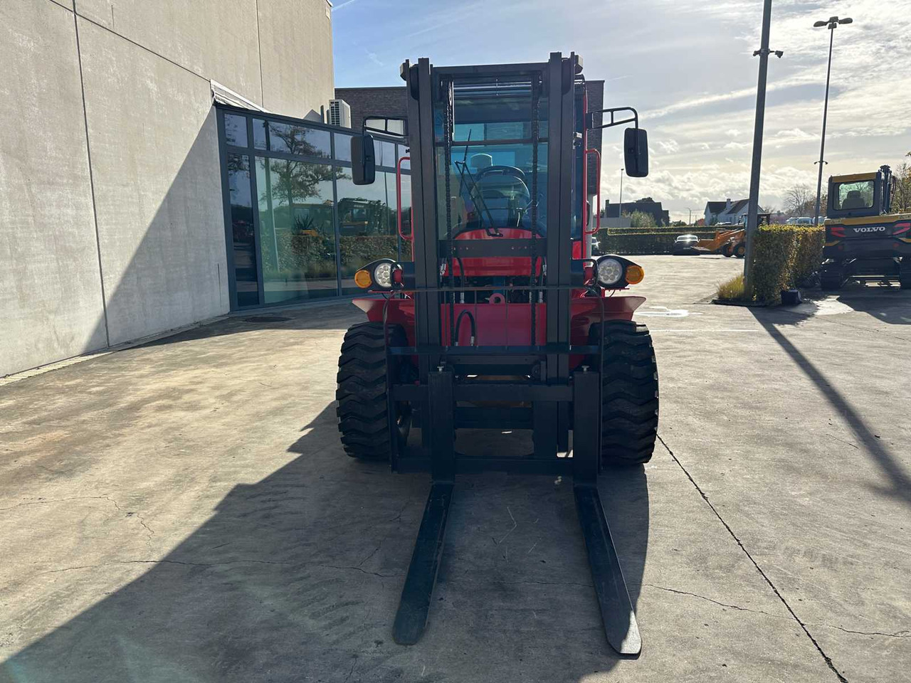 KUL - 2025 - RTF-3500 - FORKLIFT TRUCK - Xe nâng: hình 2 KUL - 2025 - RTF-3500 - FORKLIFT TRUCK - Xe nâng: hình 2