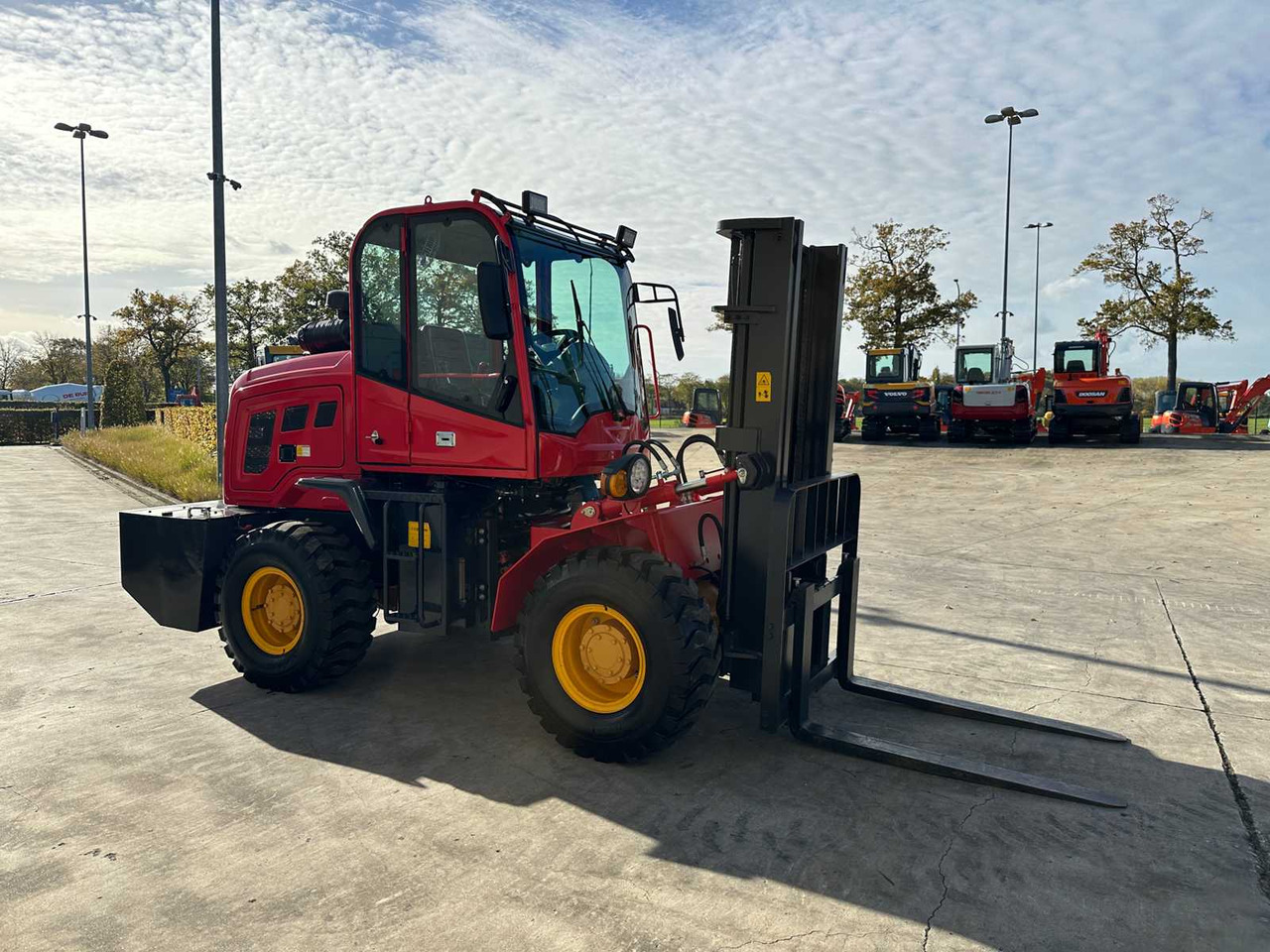 KUL - 2025 - RTF-3500 - FORKLIFT TRUCK - Xe nâng: hình 3 KUL - 2025 - RTF-3500 - FORKLIFT TRUCK - Xe nâng: hình 3