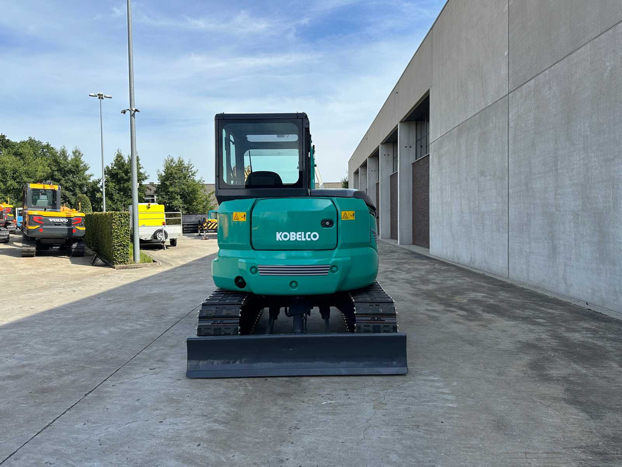 Kobelco SK55SRX-6 - Máy xúc bánh xích: hình 5 Kobelco SK55SRX-6 - Máy xúc bánh xích: hình 5