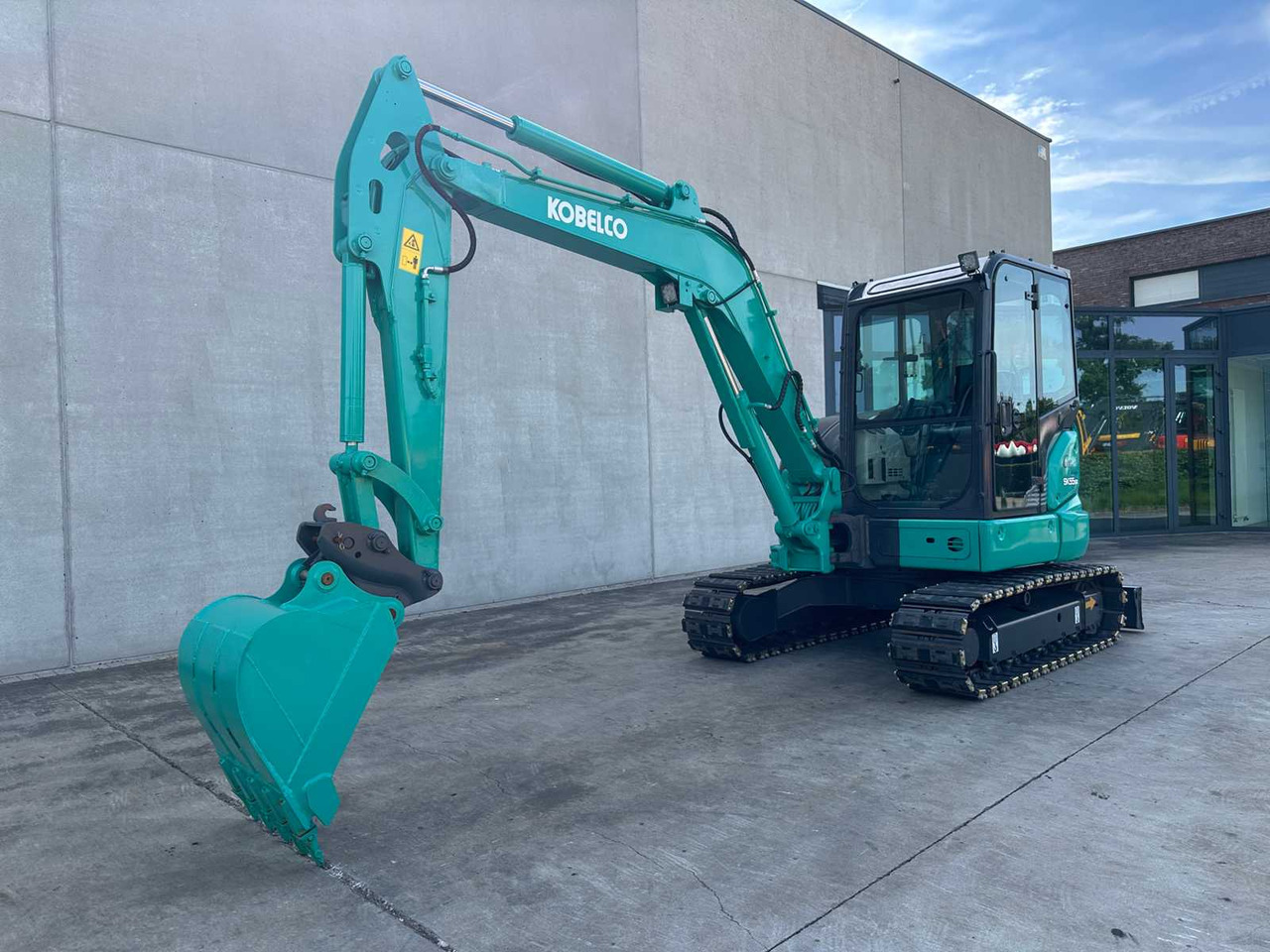 Kobelco SK55SRX-6 - Máy xúc bánh xích: hình 1 Kobelco SK55SRX-6 - Máy xúc bánh xích: hình 1