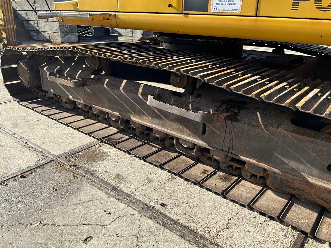 Máy xúc bánh xích Komatsu Active PC240LC: hình 9 Máy xúc bánh xích Komatsu Active PC240LC: hình 9