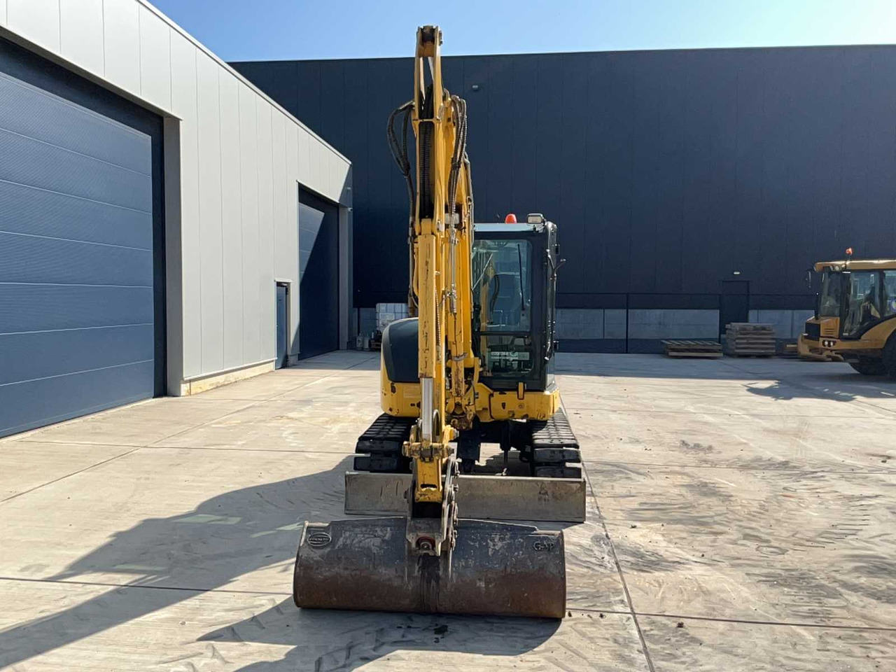 Komatsu PC55MR-5M0 - Máy xúc bánh xích: hình 2 Komatsu PC55MR-5M0 - Máy xúc bánh xích: hình 2