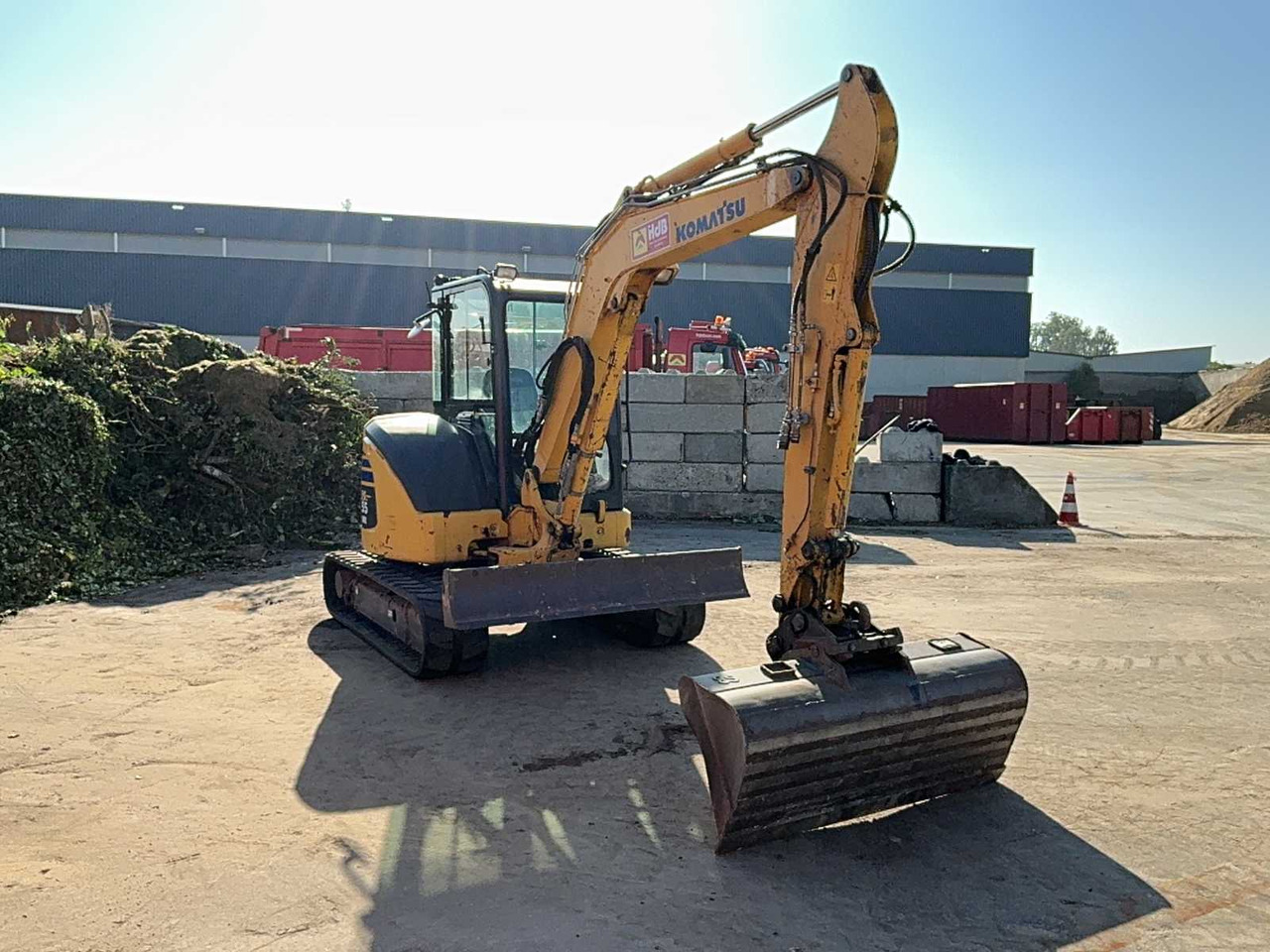 Komatsu PC55MR - Máy xúc bánh xích: hình 2 Komatsu PC55MR - Máy xúc bánh xích: hình 2