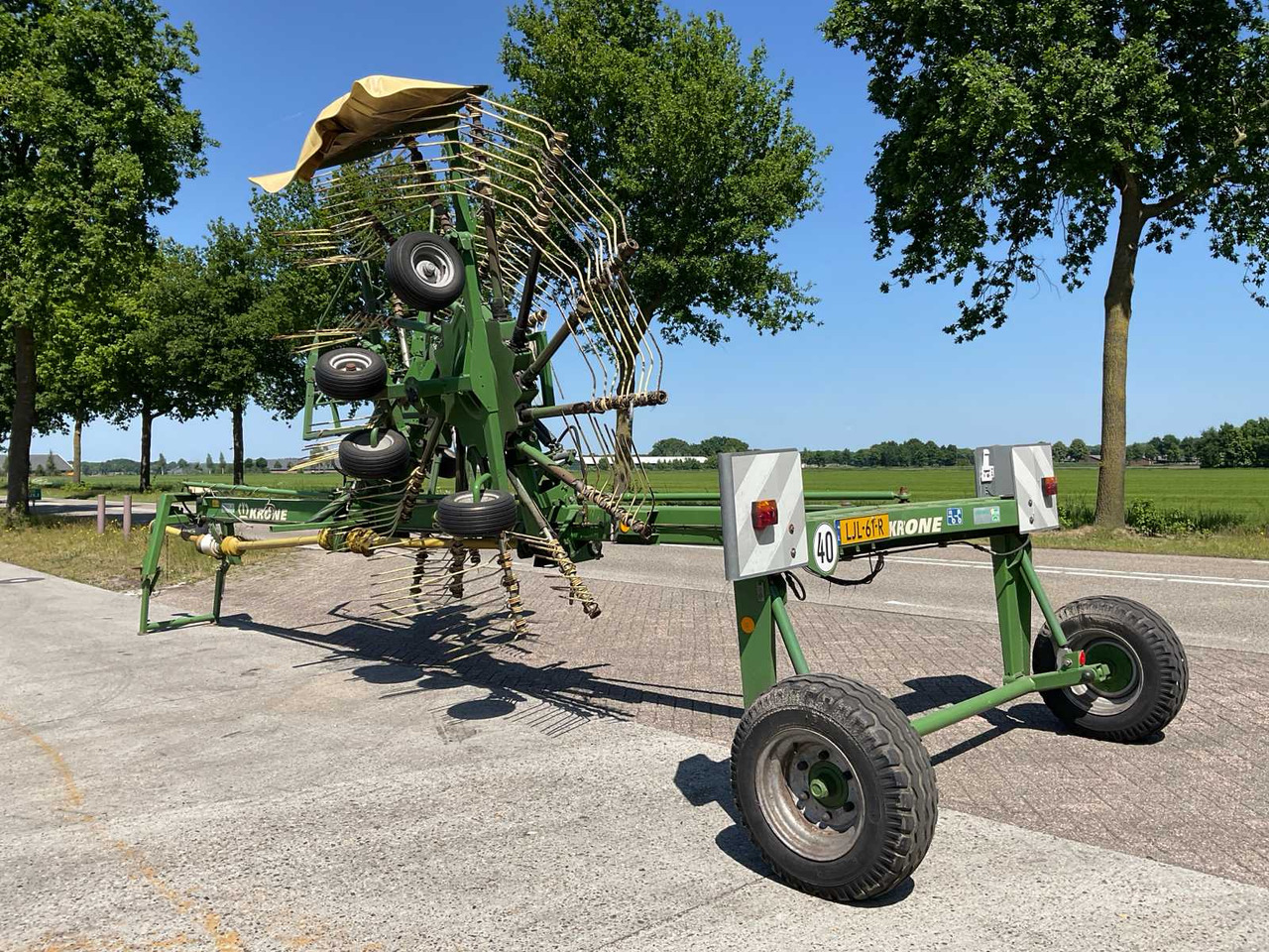 Krone Swadro 1201 - Trang thiết bị dàn trải: hình 3 Krone Swadro 1201 - Trang thiết bị dàn trải: hình 3