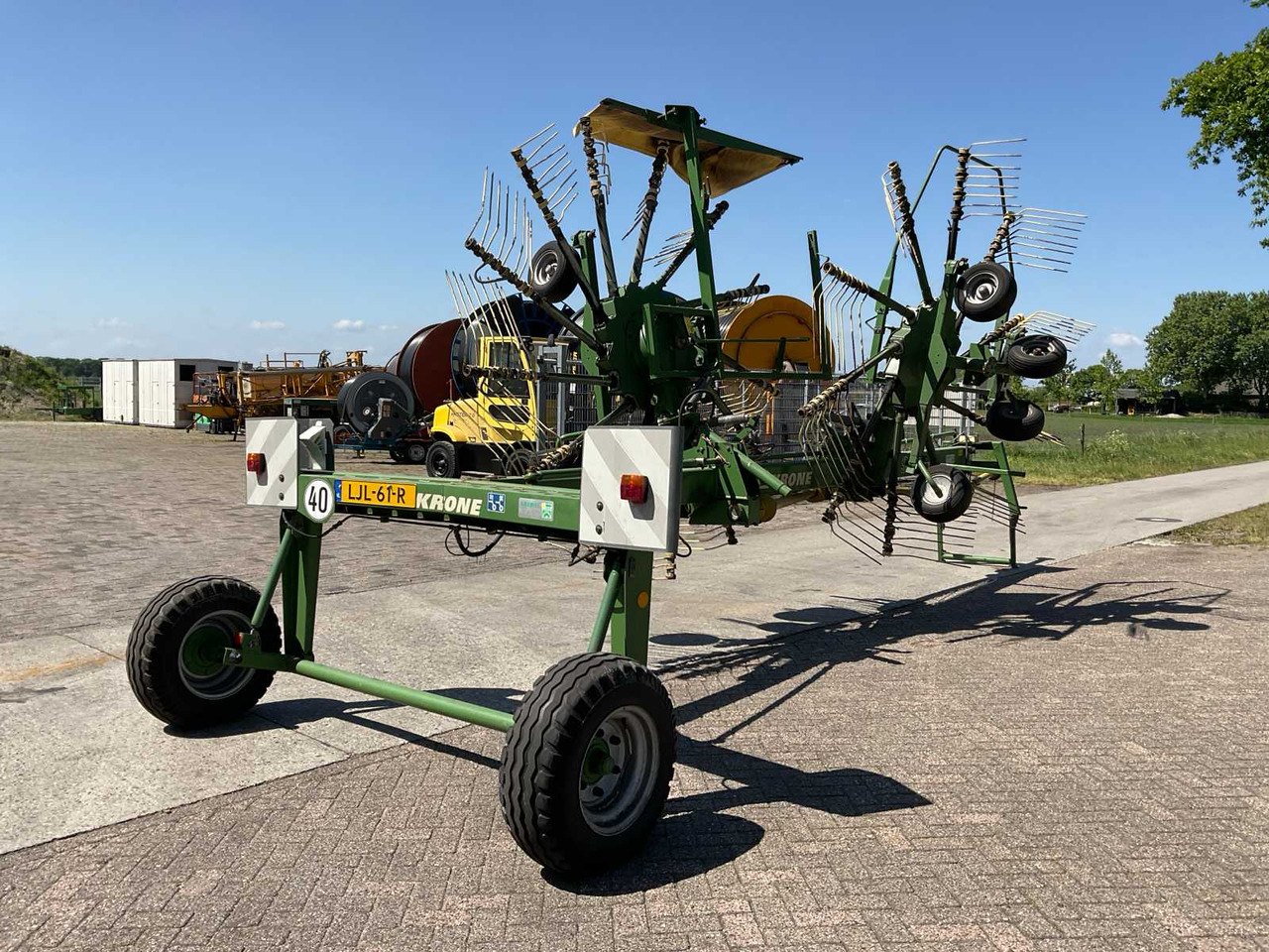 Krone Swadro 1201 - Trang thiết bị dàn trải: hình 5 Krone Swadro 1201 - Trang thiết bị dàn trải: hình 5