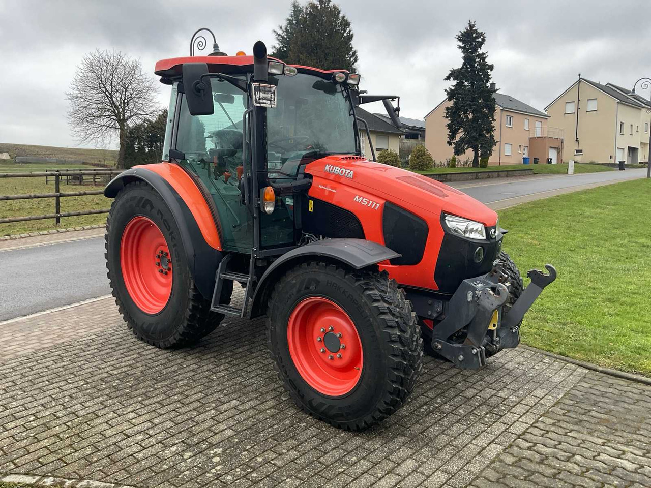 Máy cày Kubota 2020 KUBOTA M5111 FOUR WHEEL DRIVE FARM TRACTOR: hình 7 Máy cày Kubota 2020 KUBOTA M5111 FOUR WHEEL DRIVE FARM TRACTOR: hình 7