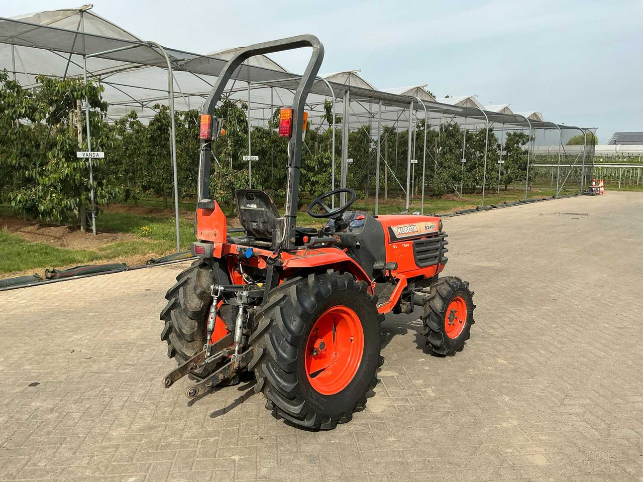 Kubota B2400 - Máy cày mini: hình 5 Kubota B2400 - Máy cày mini: hình 5