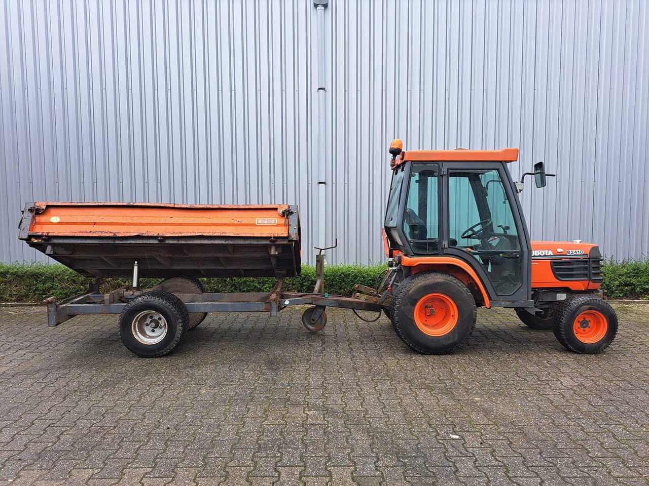 Kubota B2410 - Máy cày mini: hình 5 Kubota B2410 - Máy cày mini: hình 5