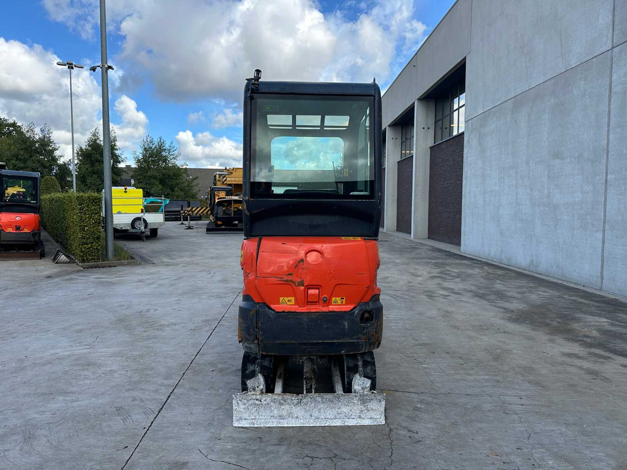 Kubota KX016-4 - Máy xúc bánh xích: hình 5 Kubota KX016-4 - Máy xúc bánh xích: hình 5