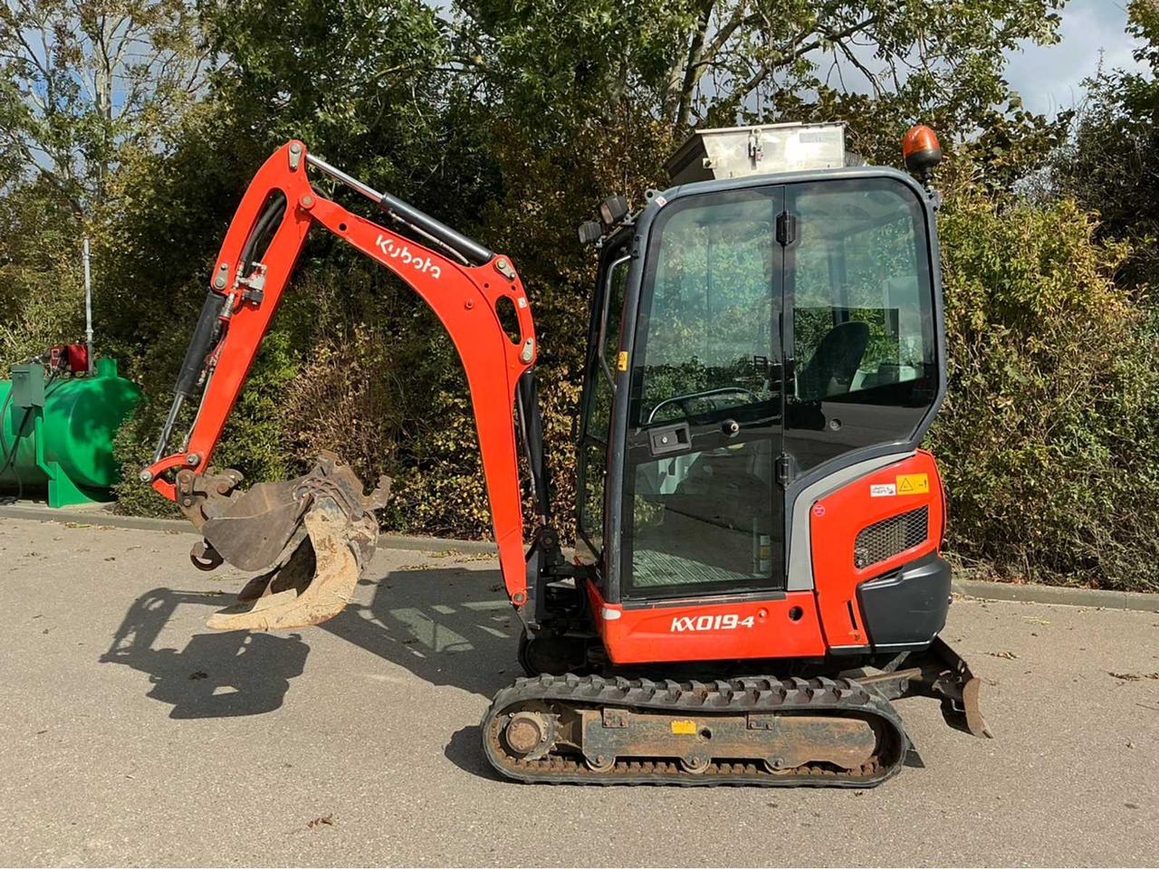 Kubota KX019-4 - Máy xúc mini: hình 3 Kubota KX019-4 - Máy xúc mini: hình 3