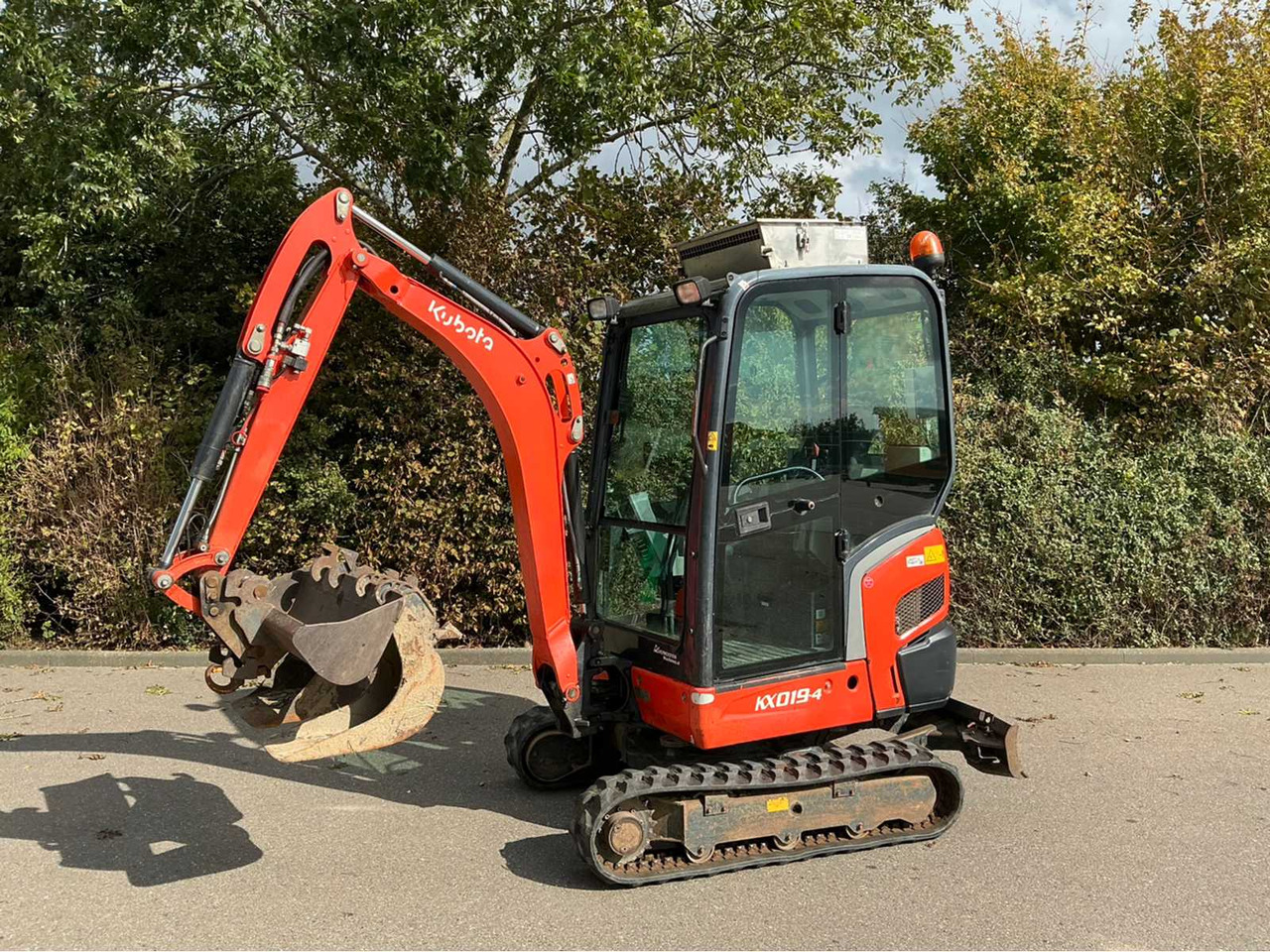 Kubota KX019-4 - Máy xúc mini: hình 2 Kubota KX019-4 - Máy xúc mini: hình 2