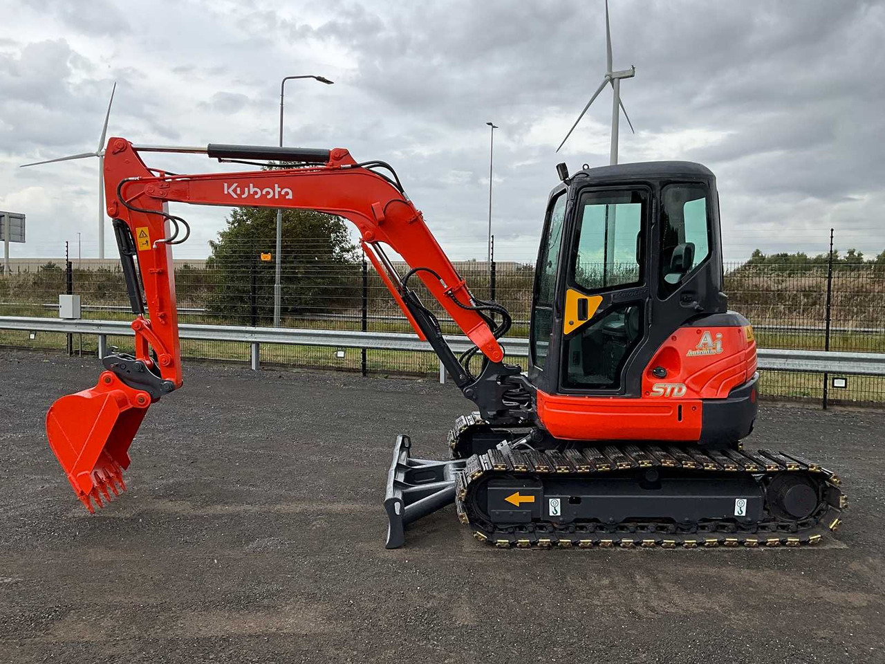 Kubota KX155-3SZ - Máy xúc bánh xích: hình 2 Kubota KX155-3SZ - Máy xúc bánh xích: hình 2