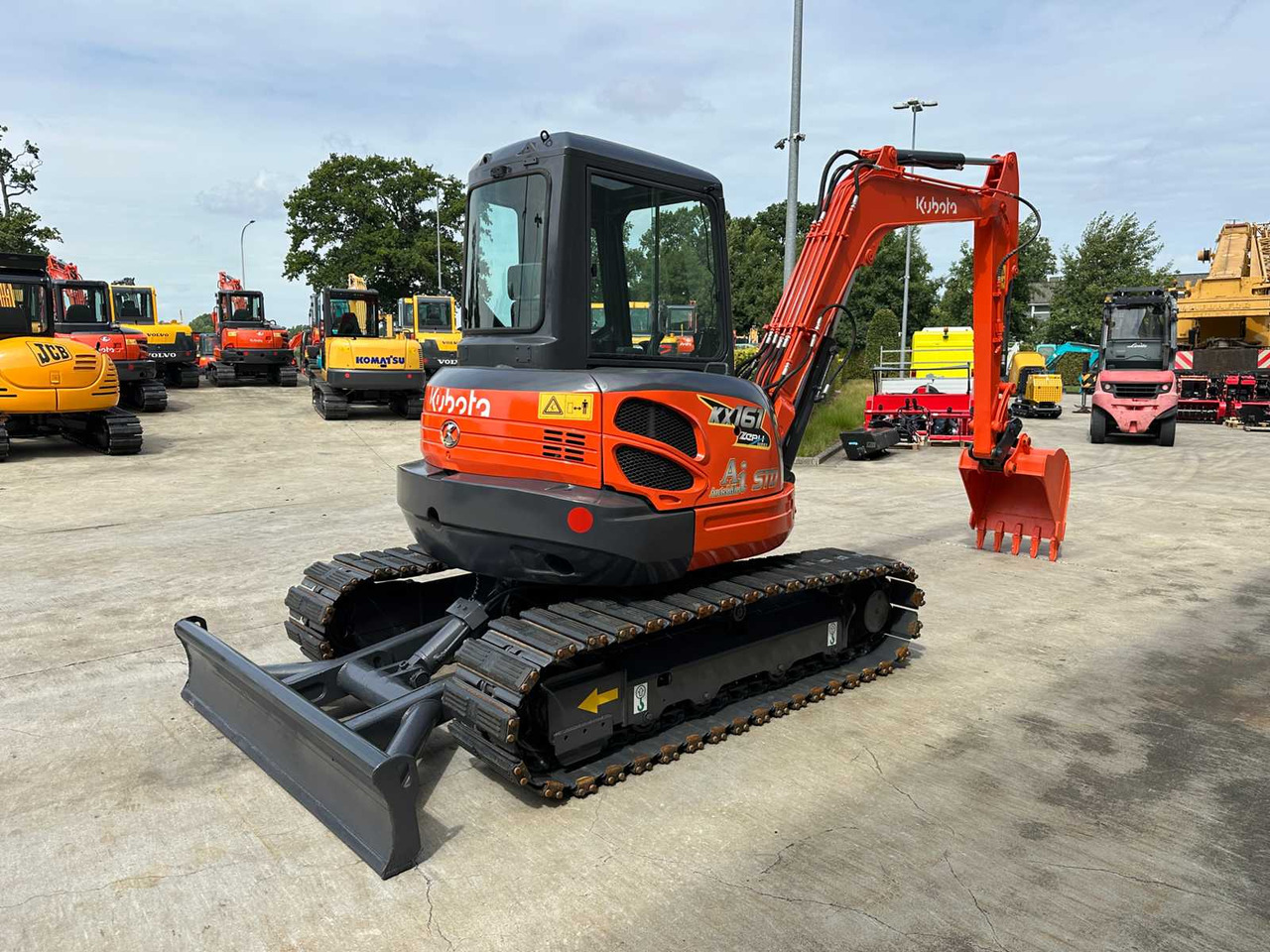 Kubota KX161-3 - Máy xúc bánh xích: hình 4 Kubota KX161-3 - Máy xúc bánh xích: hình 4