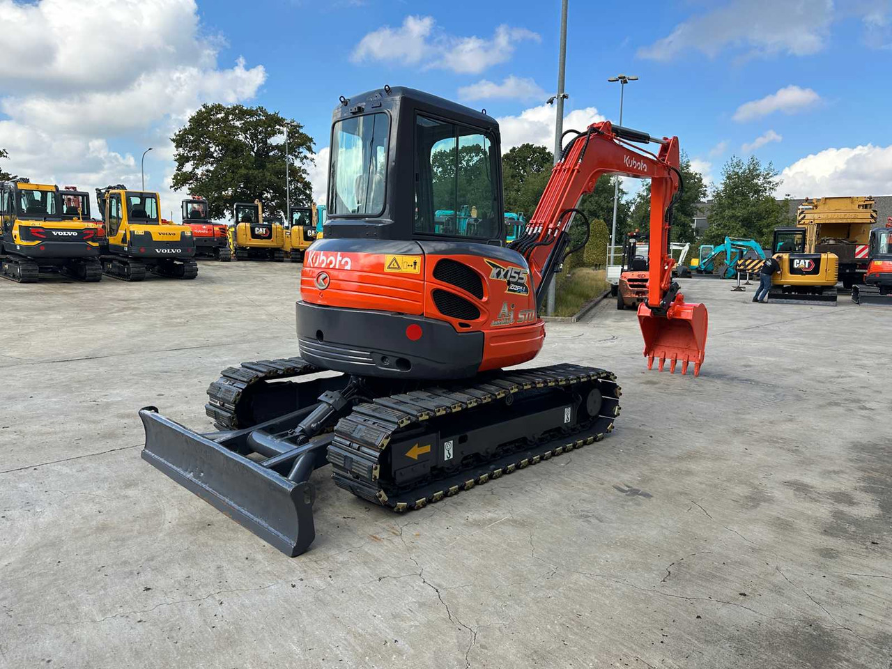 Kubota KX161-3 SZ - Máy xúc bánh xích: hình 4 Kubota KX161-3 SZ - Máy xúc bánh xích: hình 4