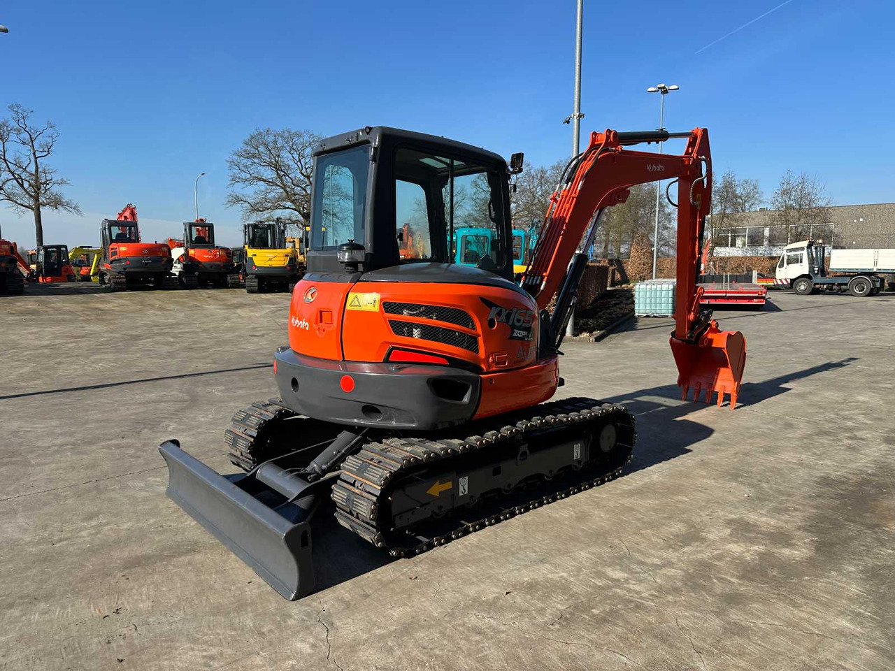 Kubota KX165-5 - Máy xúc bánh xích: hình 4 Kubota KX165-5 - Máy xúc bánh xích: hình 4