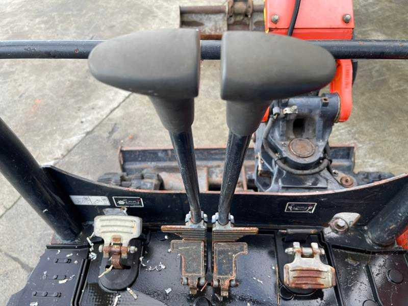 Máy xúc bánh xích Kubota KX61-3: hình 34