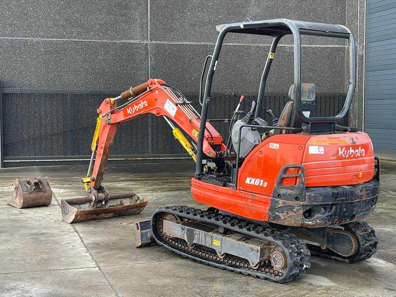 Kubota KX61-3 - Máy xúc bánh xích: hình 2 Kubota KX61-3 - Máy xúc bánh xích: hình 2