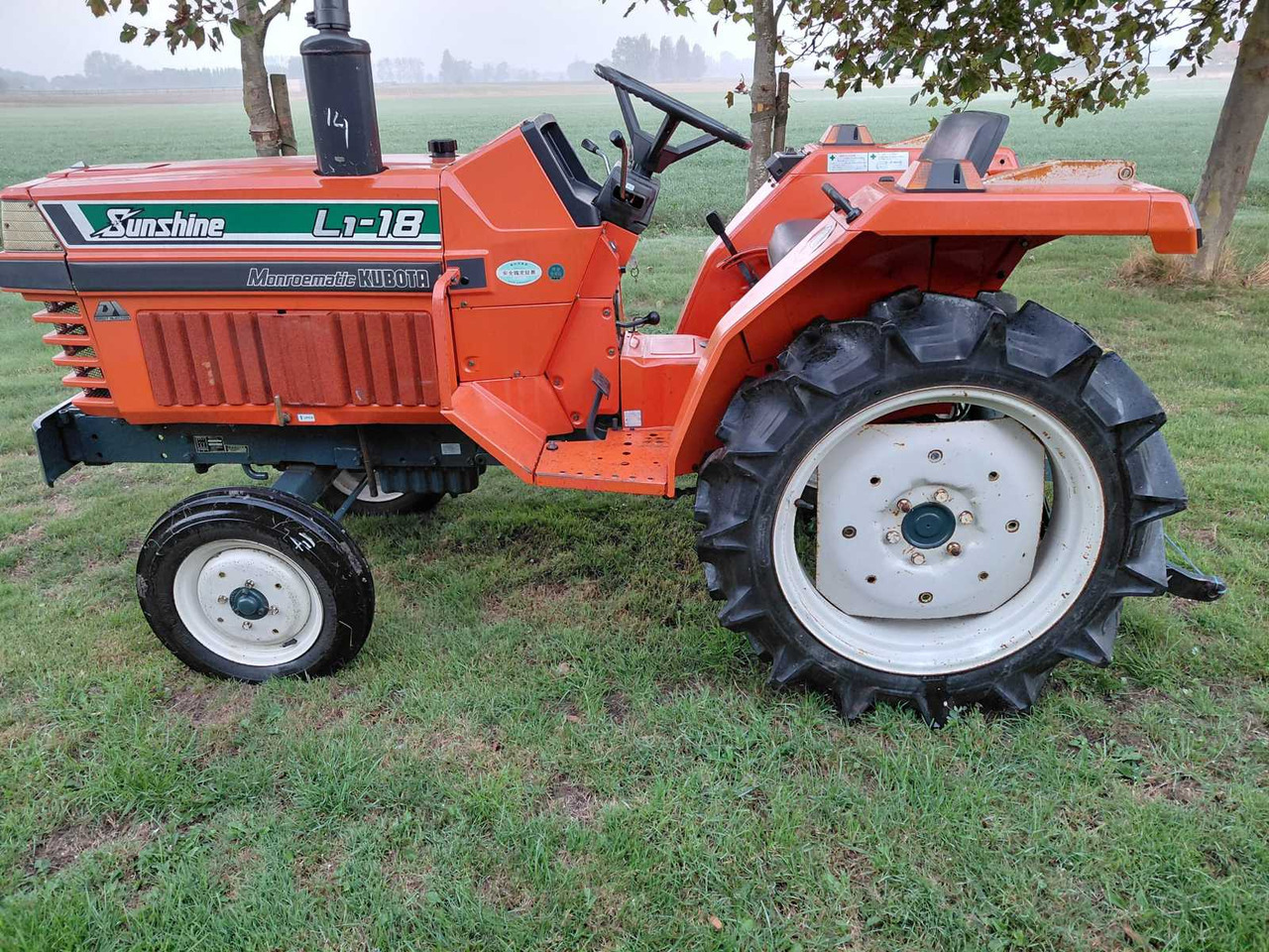 Kubota L1-18 - Máy cày mini: hình 5 Kubota L1-18 - Máy cày mini: hình 5