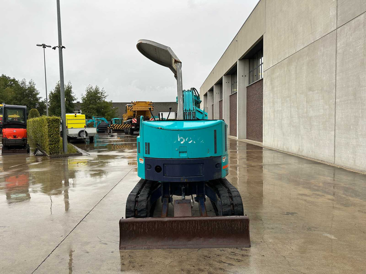 Kubota RX-201 - Máy xúc bánh xích: hình 5 Kubota RX-201 - Máy xúc bánh xích: hình 5