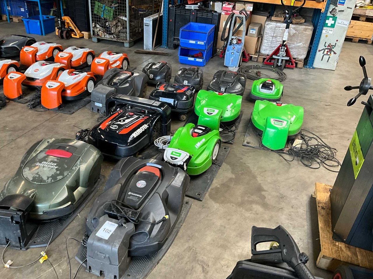 Kubota/Viking/Husqvarna - Máy cắt cỏ vườn: hình 1 Kubota/Viking/Husqvarna - Máy cắt cỏ vườn: hình 1