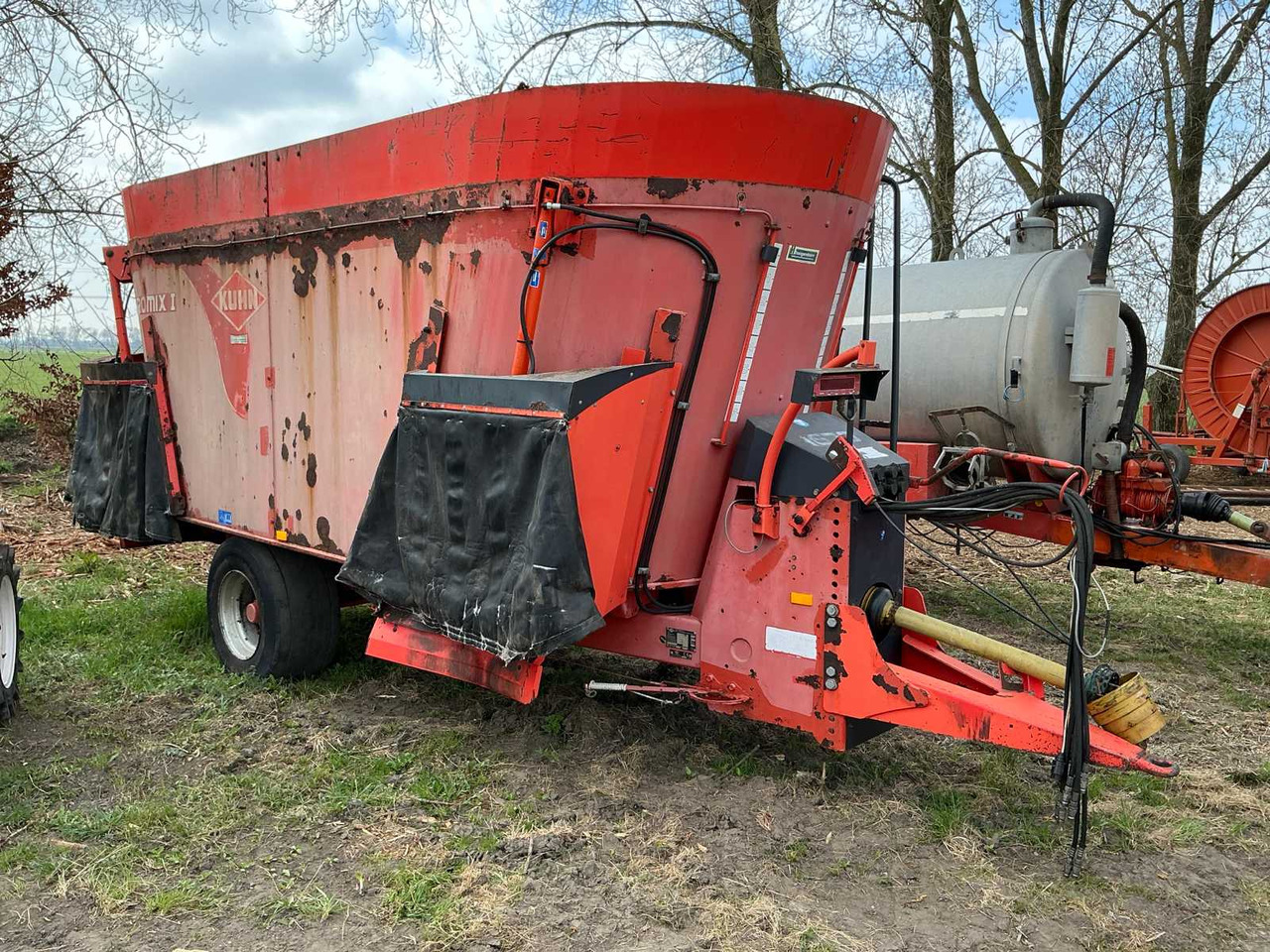 Kuhn EUV270 - Xe trộn thức ăn gia súc: hình 2 Kuhn EUV270 - Xe trộn thức ăn gia súc: hình 2