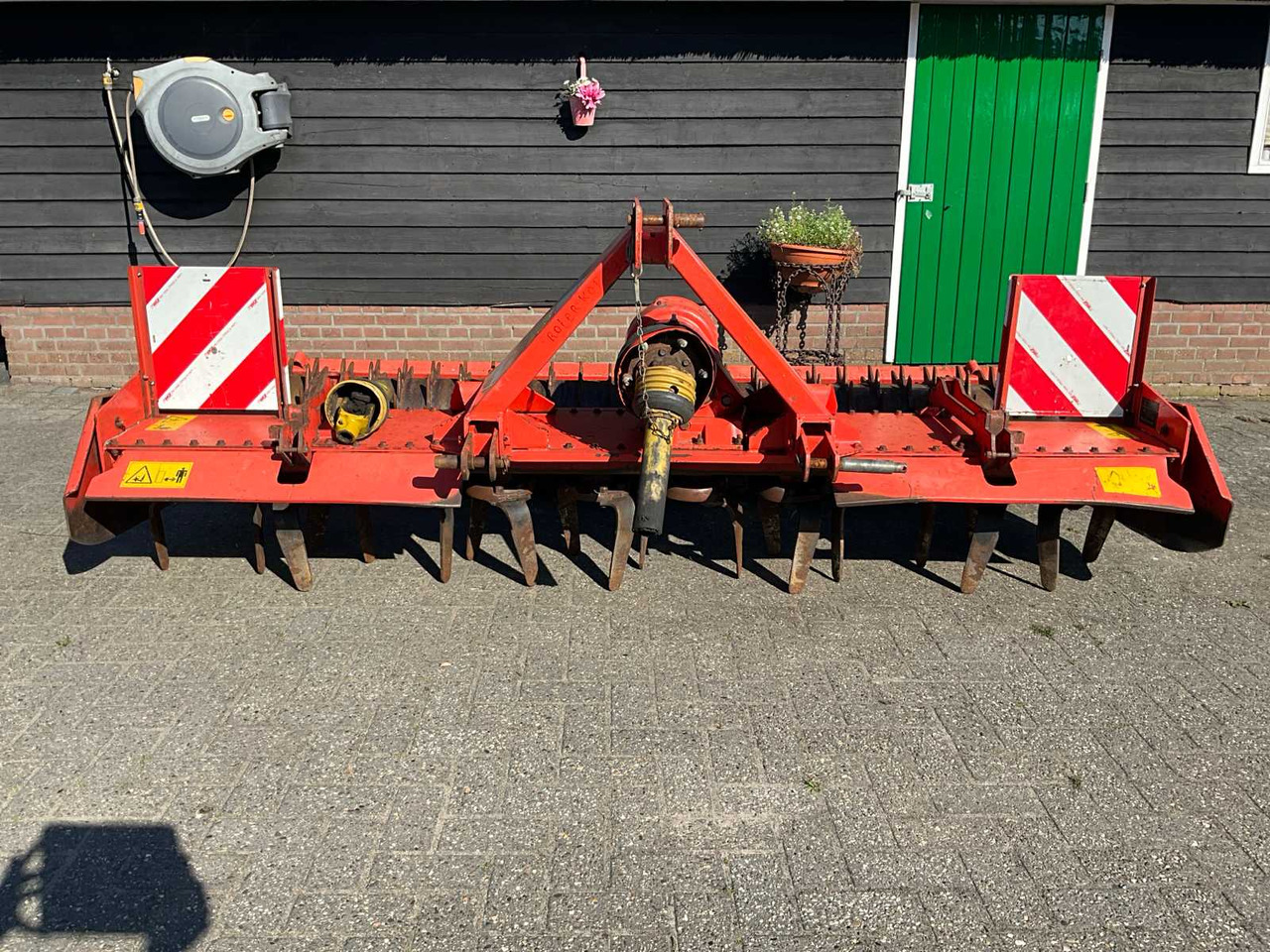 Kuhn HRB302D - Dàn xới lưỡi đứng: hình 2 Kuhn HRB302D - Dàn xới lưỡi đứng: hình 2