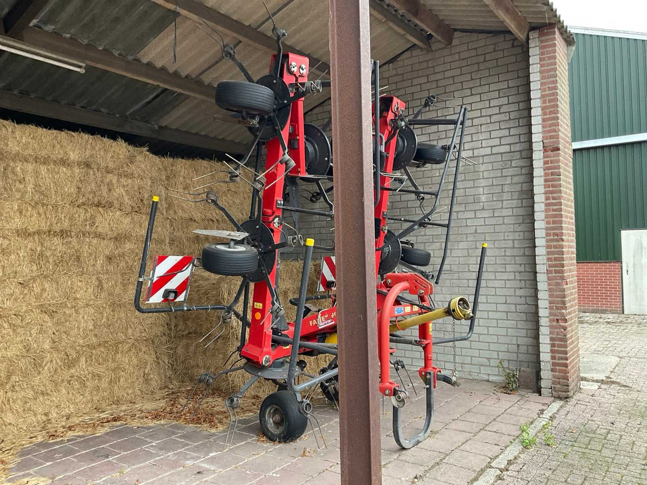 Kverneland Fanex 903 - Trang thiết bị dàn trải: hình 3 Kverneland Fanex 903 - Trang thiết bị dàn trải: hình 3