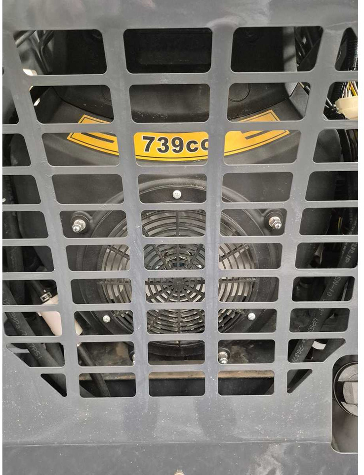 LADYS - 2025 - LA380 - SKID STEER LOADER - Máy xúc lật mini bánh xích: hình 5 LADYS - 2025 - LA380 - SKID STEER LOADER - Máy xúc lật mini bánh xích: hình 5