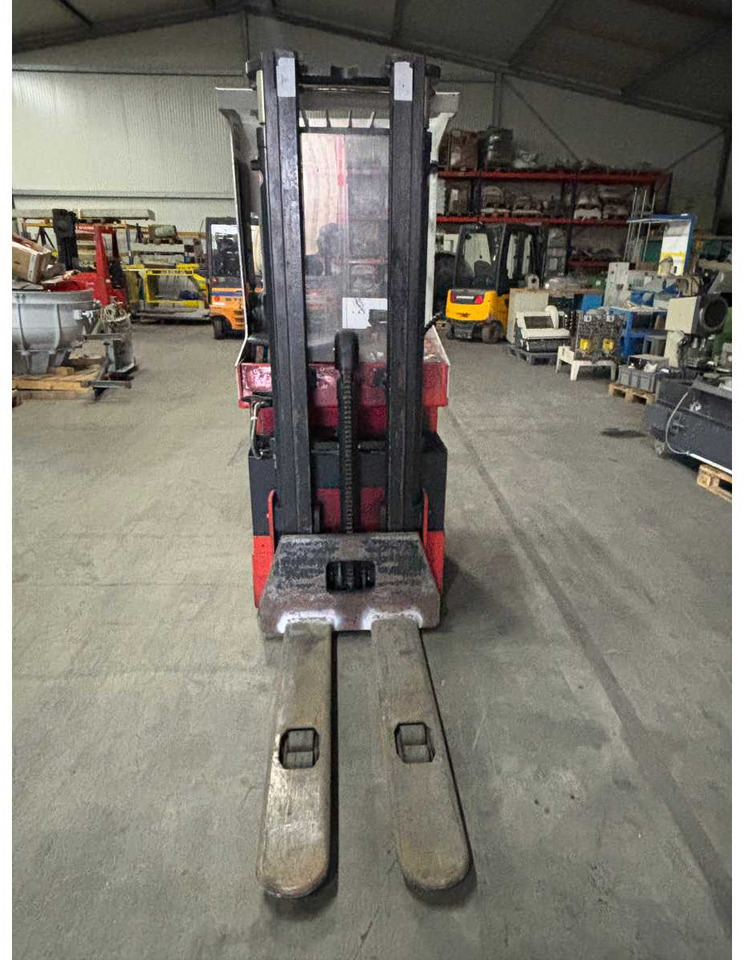 LANSING EFI 12.5 REACH FORKLIFT - Xe nâng: hình 3 LANSING EFI 12.5 REACH FORKLIFT - Xe nâng: hình 3