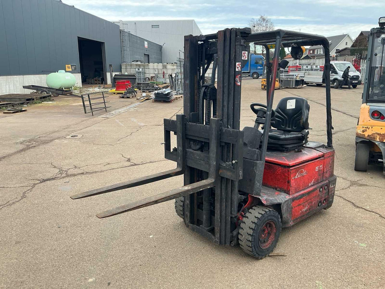 LINDE E15 FORKLIFT - Xe nâng: hình 1 LINDE E15 FORKLIFT - Xe nâng: hình 1