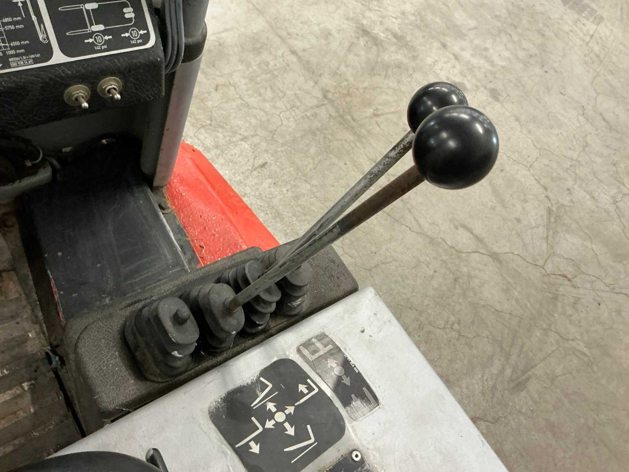 Xe nâng LINDE E15 FORKLIFT: hình 14 Xe nâng LINDE E15 FORKLIFT: hình 14