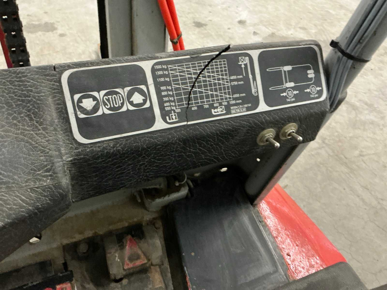 Xe nâng LINDE E15 FORKLIFT: hình 15 Xe nâng LINDE E15 FORKLIFT: hình 15