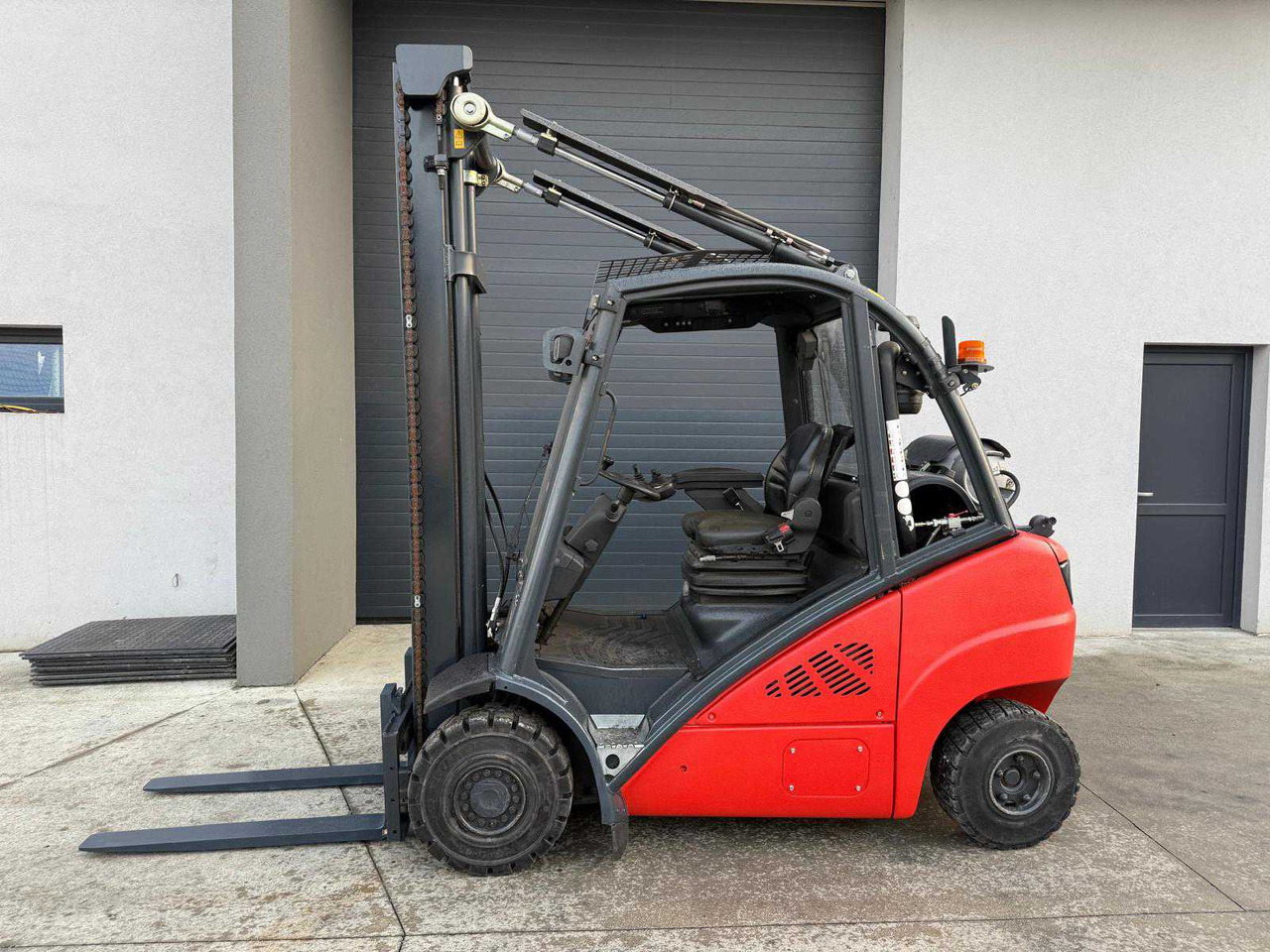 LINDE - H25T-01 - FORKLIFT TRUCKS - 2011 - Xe nâng: hình 2 LINDE - H25T-01 - FORKLIFT TRUCKS - 2011 - Xe nâng: hình 2